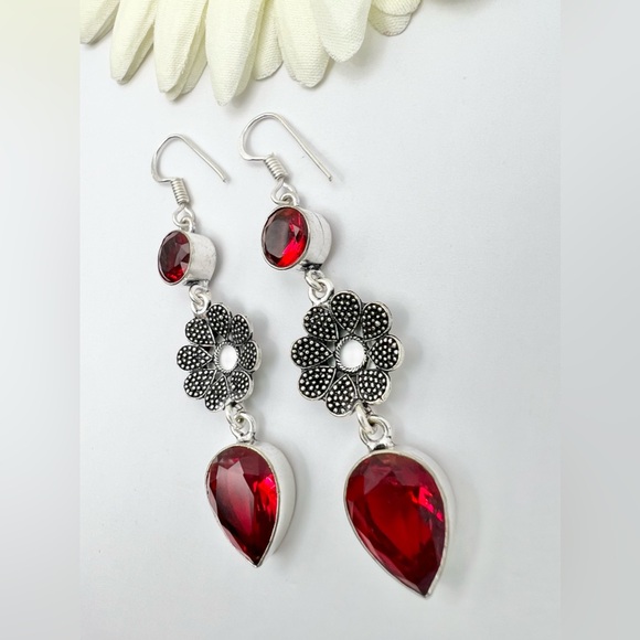 GARNET EARRINGS - Picture 8 of 12